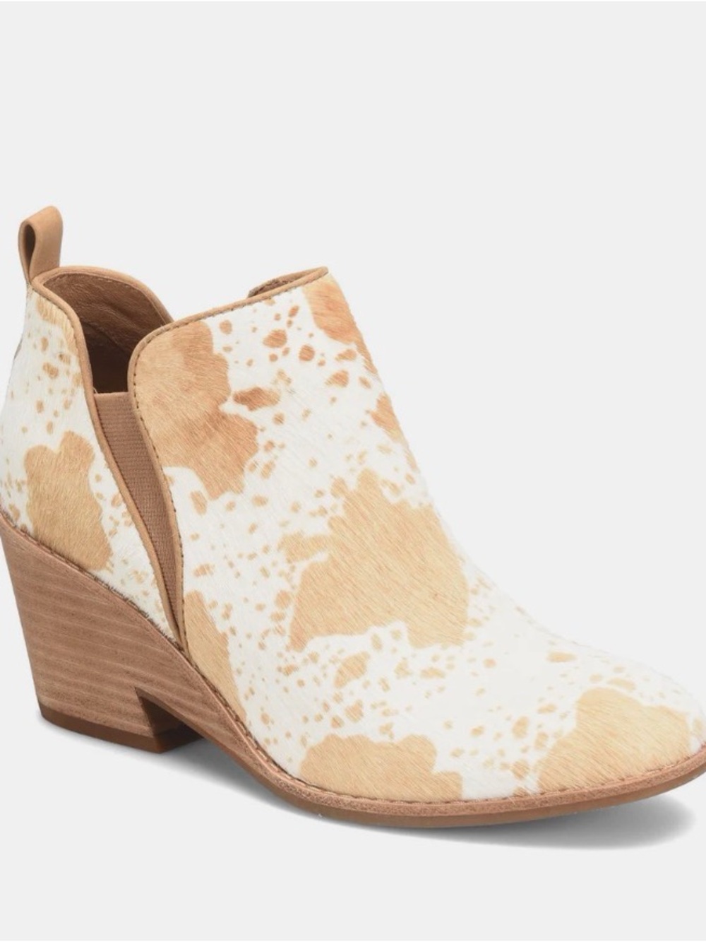 Sofft Sacora Cowhide Ankle Bootie in Camel Ivory